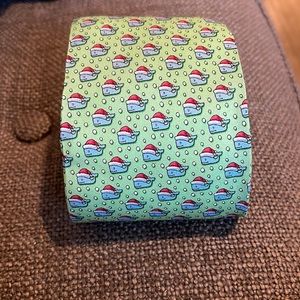 Vineyard Vines Christmas Tie